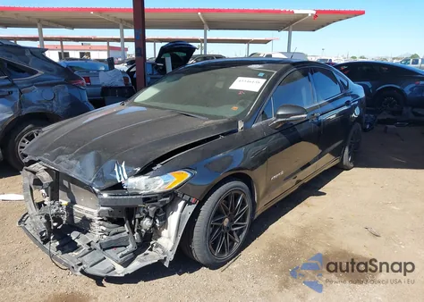 2013 Ford Fusion Hybrid Se z USA, uszkodzony, nr VIN 3FA6P0LU6DR267739